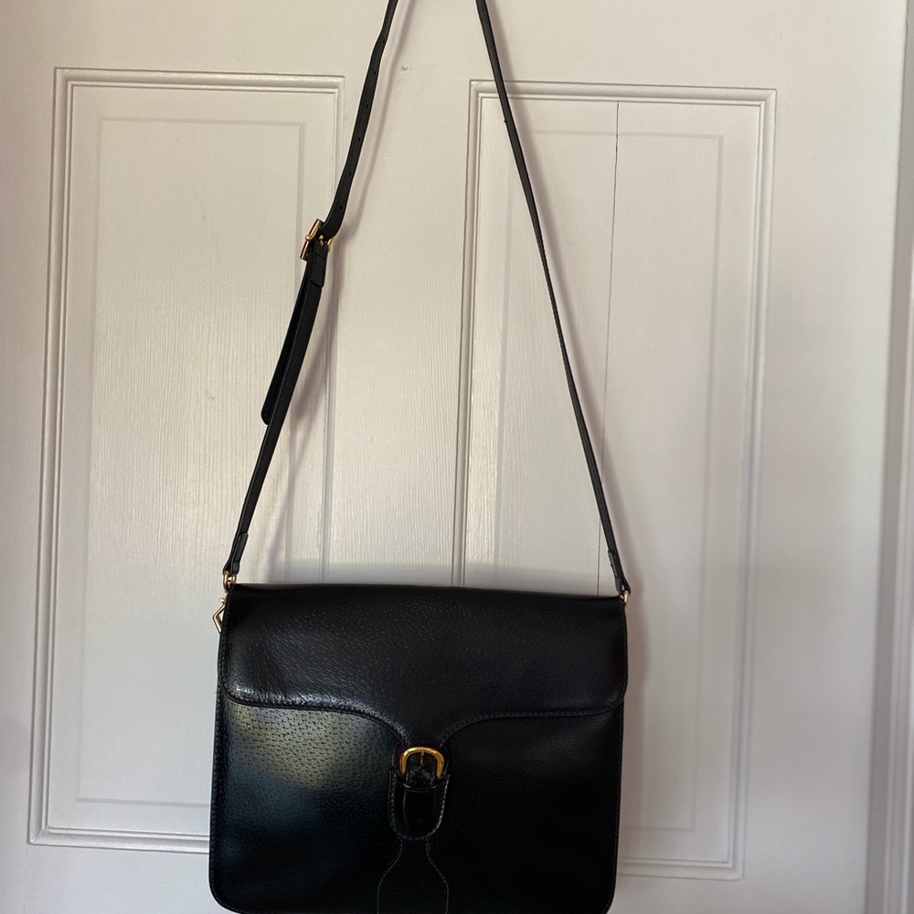 Gucci Sherry Line Black Crossbody Bag with Gold Clasp - Picture 6 of 16